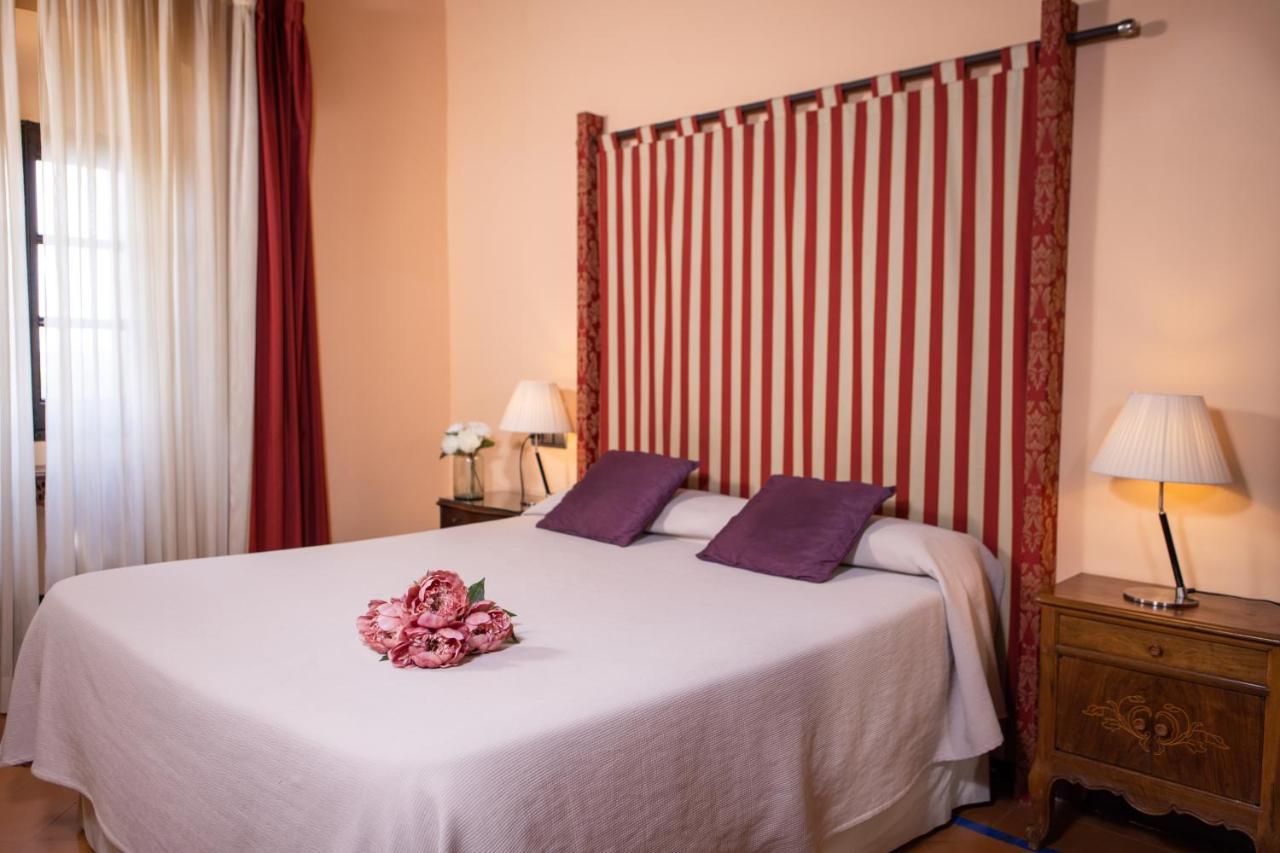 Rvhotels Palau Lo Mirador Torroella de Montgrí Esterno foto