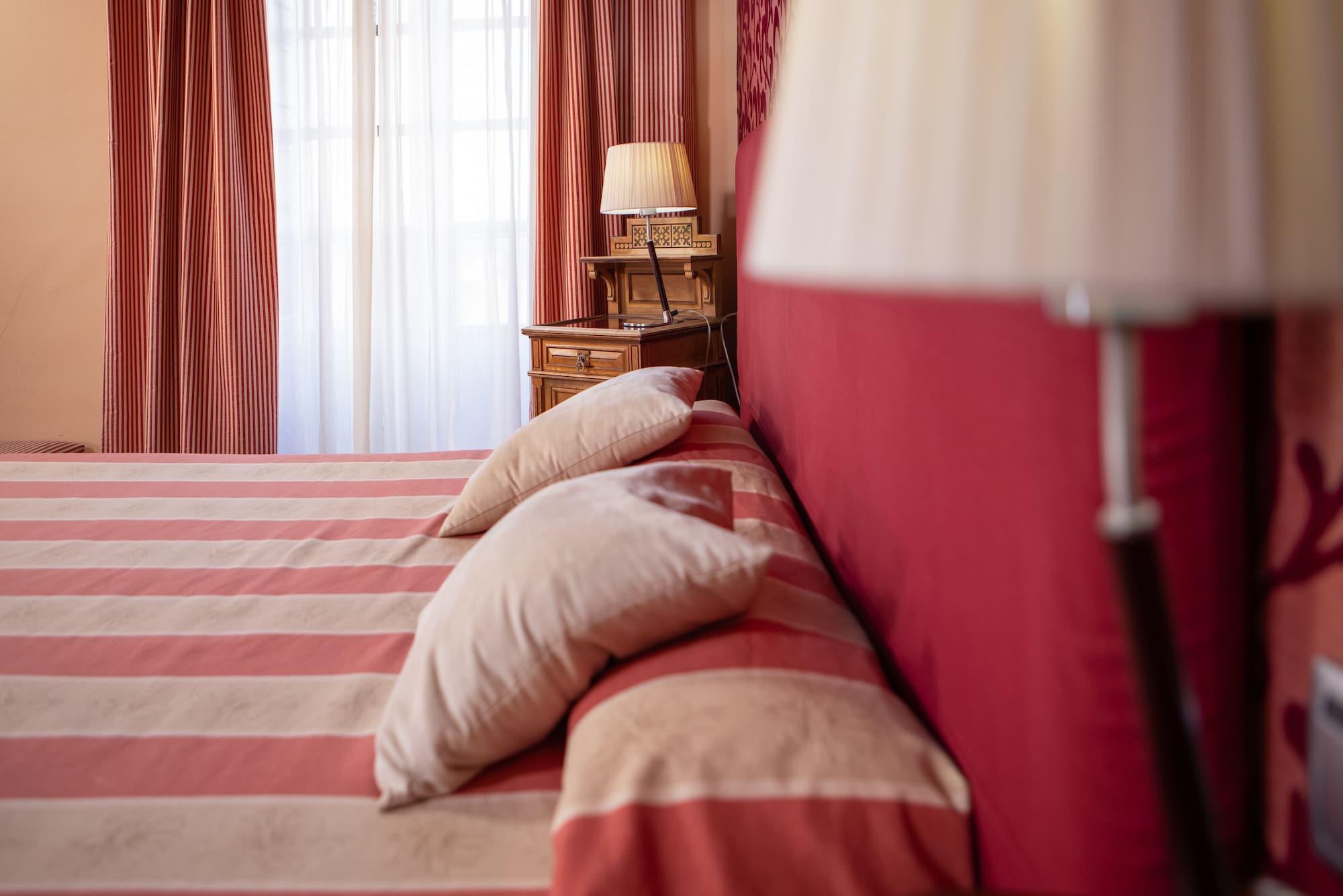 Rvhotels Palau Lo Mirador Torroella de Montgrí Esterno foto